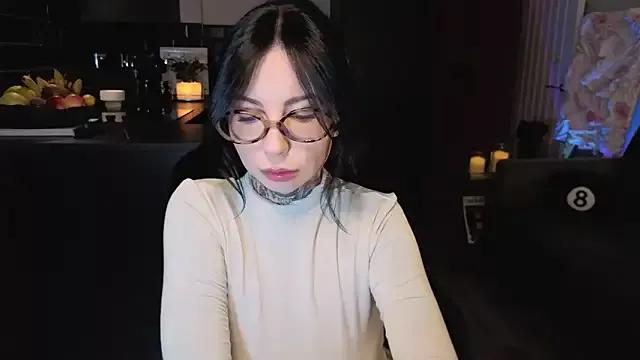 jeans-and-peach from StripChat is Freechat