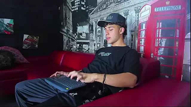 Jeff_Lucky5 on StripChat