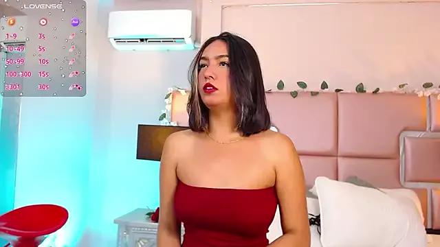 JelenaFow from StripChat