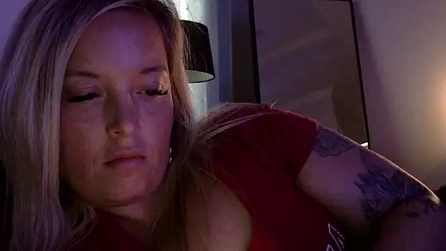 JennaLynn785 from StripChat