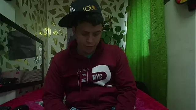 jenner_and_Lion from StripChat is Freechat