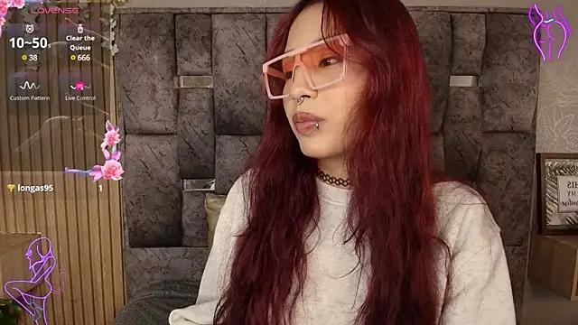 Jenner_Millss from StripChat