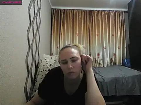 JenniDeep from StripChat is Freechat