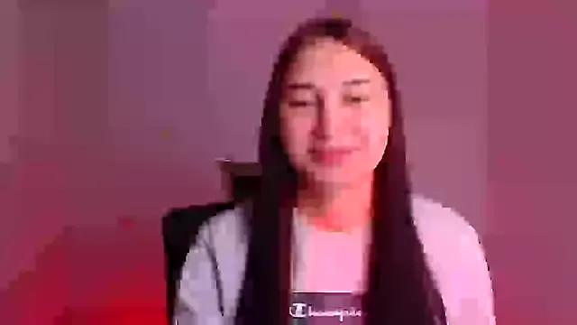Jennifer_Blum from StripChat