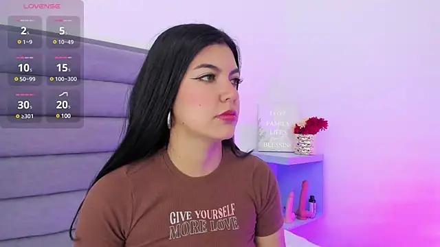 JenniferHost from StripChat
