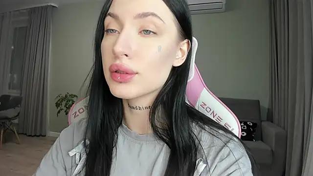 JenniferQueen11 from StripChat