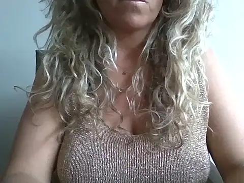 JenniLowen from StripChat
