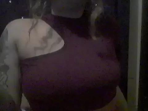 Jennxdolls from StripChat is Freechat