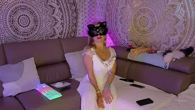 Dirty chat webcam: explore liveshows with versed models, from laying bare to fetishes, in a variety of sexy free adult webcams.