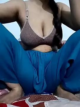 jenny4you from StripChat