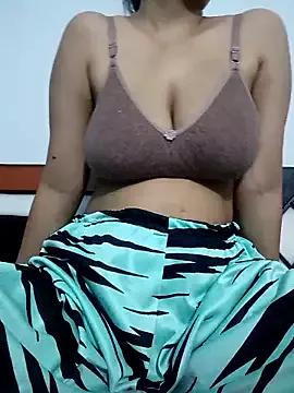 jenny4you from StripChat