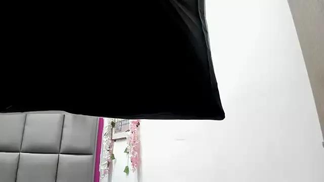JESSYCORTES from StripChat is Freechat