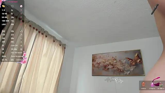 jessyegoldenn from StripChat
