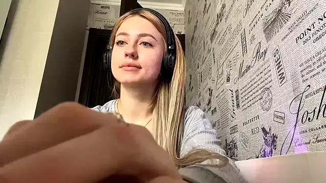 Jetta_Corsacami from StripChat