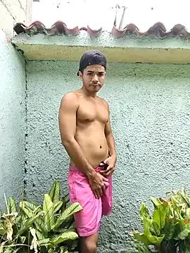 Jhon-big-cock from StripChat is Freechat