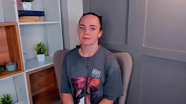 JinnyMavromatis on StripChat