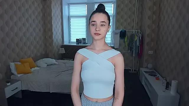 JinnyMcie from StripChat
