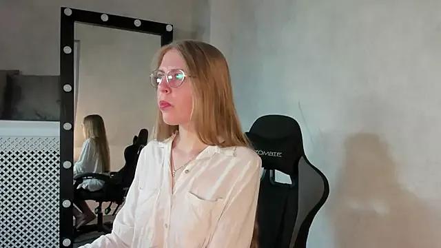 Joann_Shermann from StripChat is Freechat