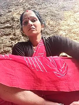 Jooli_xx from StripChat