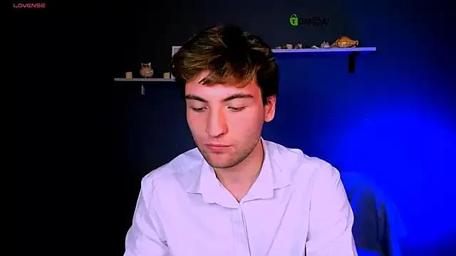 joseph_bear_ from StripChat is Freechat