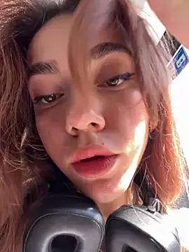 Juicy_Bomb from StripChat is Freechat