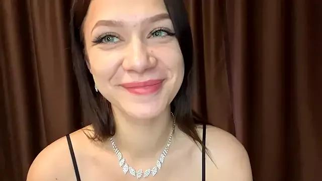 Juicy_Malinka from StripChat is Freechat