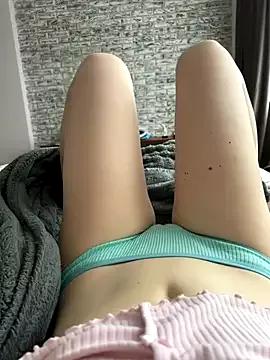 JuicyGamess from StripChat is Freechat