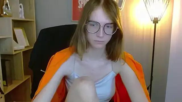 juicyPenny from StripChat is Freechat