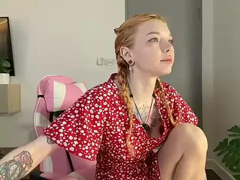 juicyshow_ from StripChat is Freechat