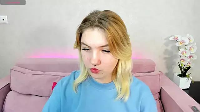 Julia_Jips from StripChat is Freechat