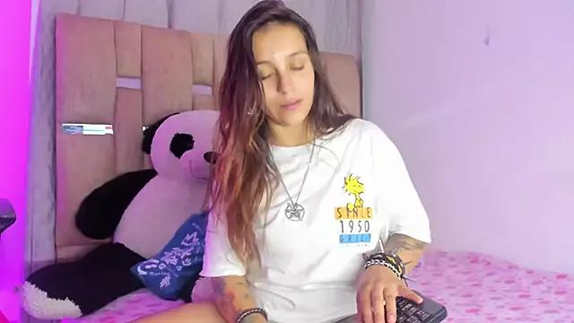 JulianaCarter from StripChat is Freechat