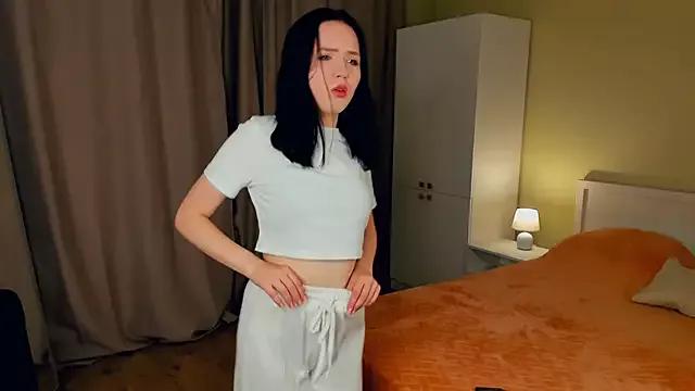 JuliannaGilfoy from StripChat is Freechat