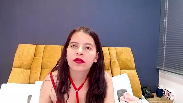 Juliawaine from StripChat is Freechat