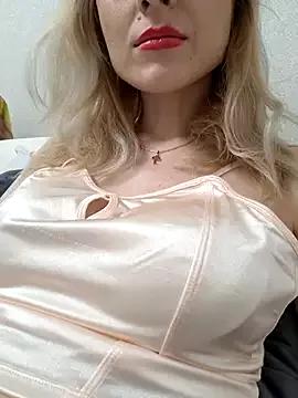 JuliBant666 from StripChat is Freechat