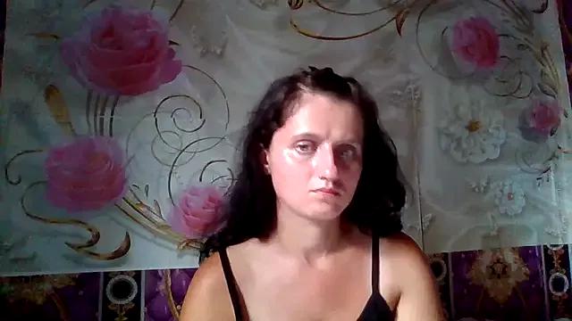 Julie_aisi_ from StripChat is Freechat