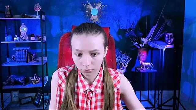 JulieDaniel from StripChat is Freechat