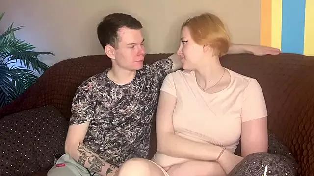 julielourens from StripChat is Freechat