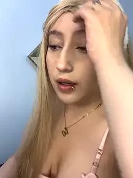 Julieta_Caceres_ from StripChat is Freechat