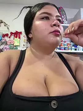 Julietafosters from StripChat is Freechat