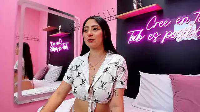 JuliethCruz_ from StripChat is Freechat