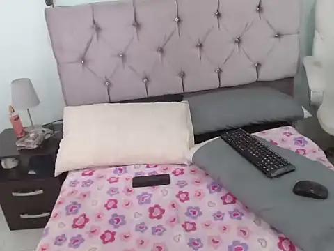 Julietta__jones from StripChat is Freechat