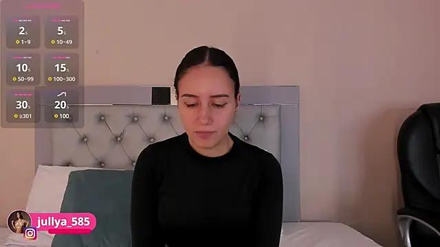 Jullya_x from StripChat