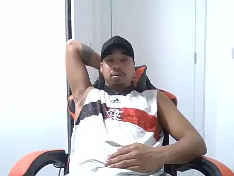 JUNINHOLEKEJR webcams show profile image 