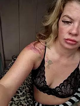 Just_peaches_not_cream from StripChat is Freechat