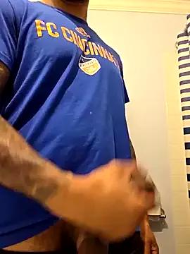 Dirty chat webcam: explore liveshows with versed models, from laying bare to fetishes, in a variety of sexy free adult webcams.