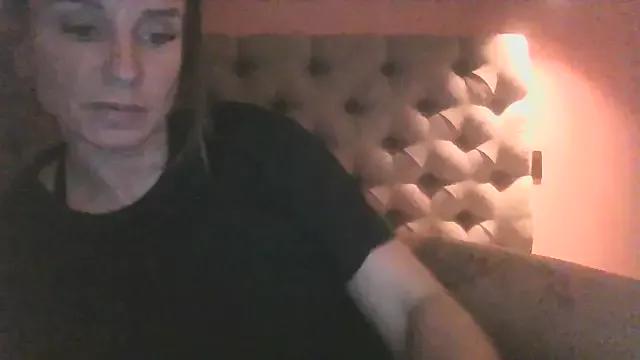 Photos of Justnani001 from StripChat is Freechat