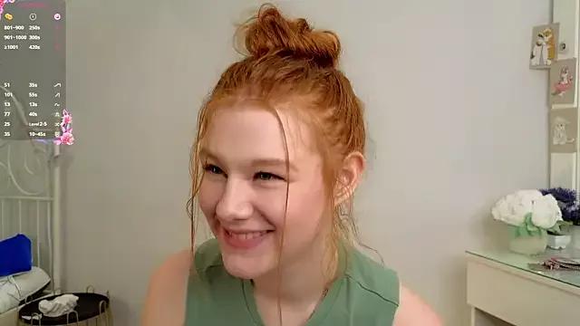 Juuulia_ from StripChat