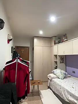 Kamaleonix from StripChat