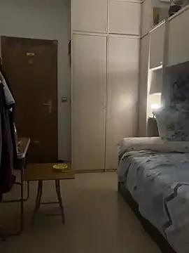 Kamaleonix from StripChat