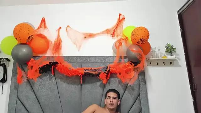 KamilaAndJavier from StripChat is Freechat